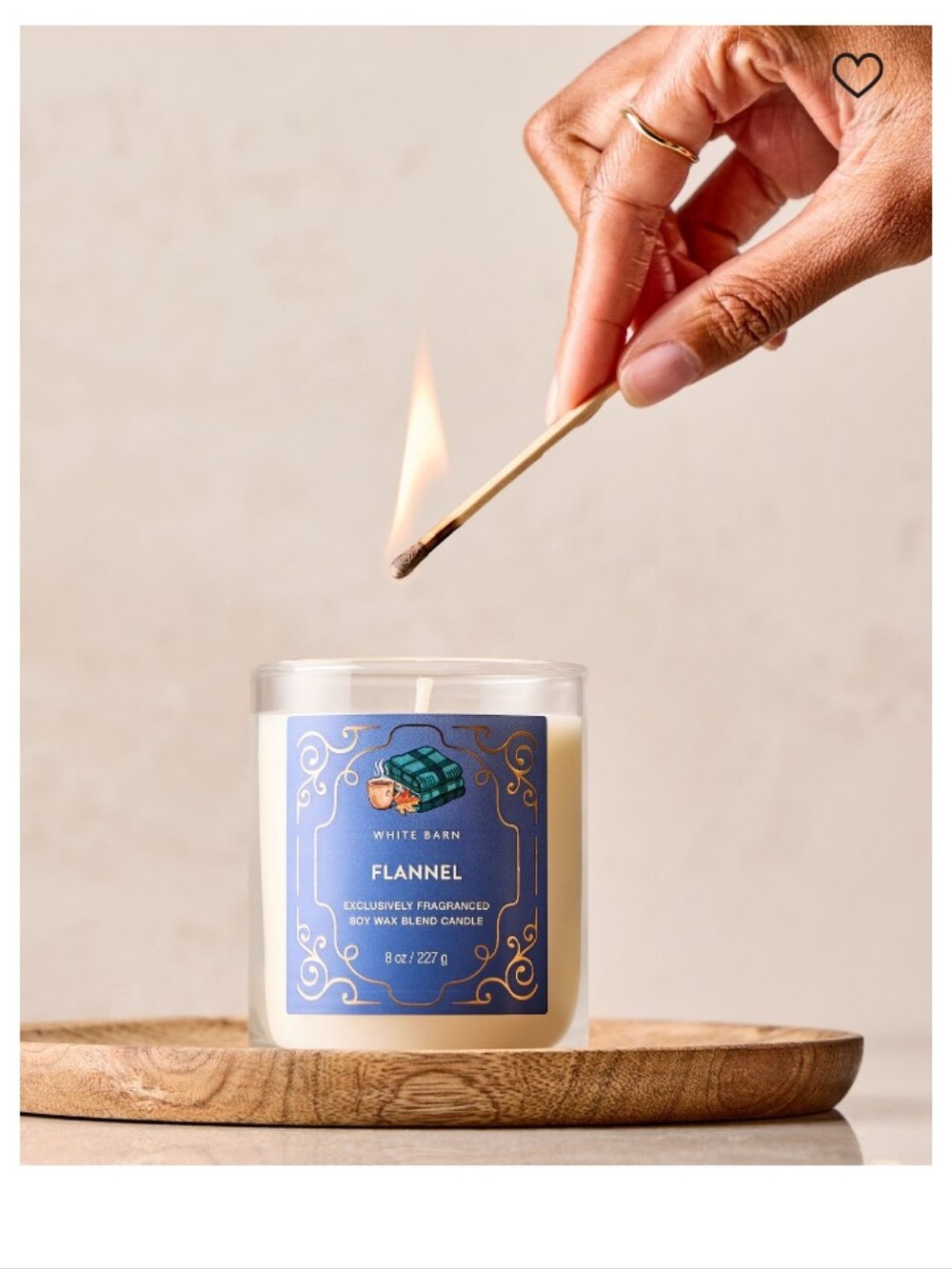 🧣White Barn Flannel Candle with Blue Label🧣